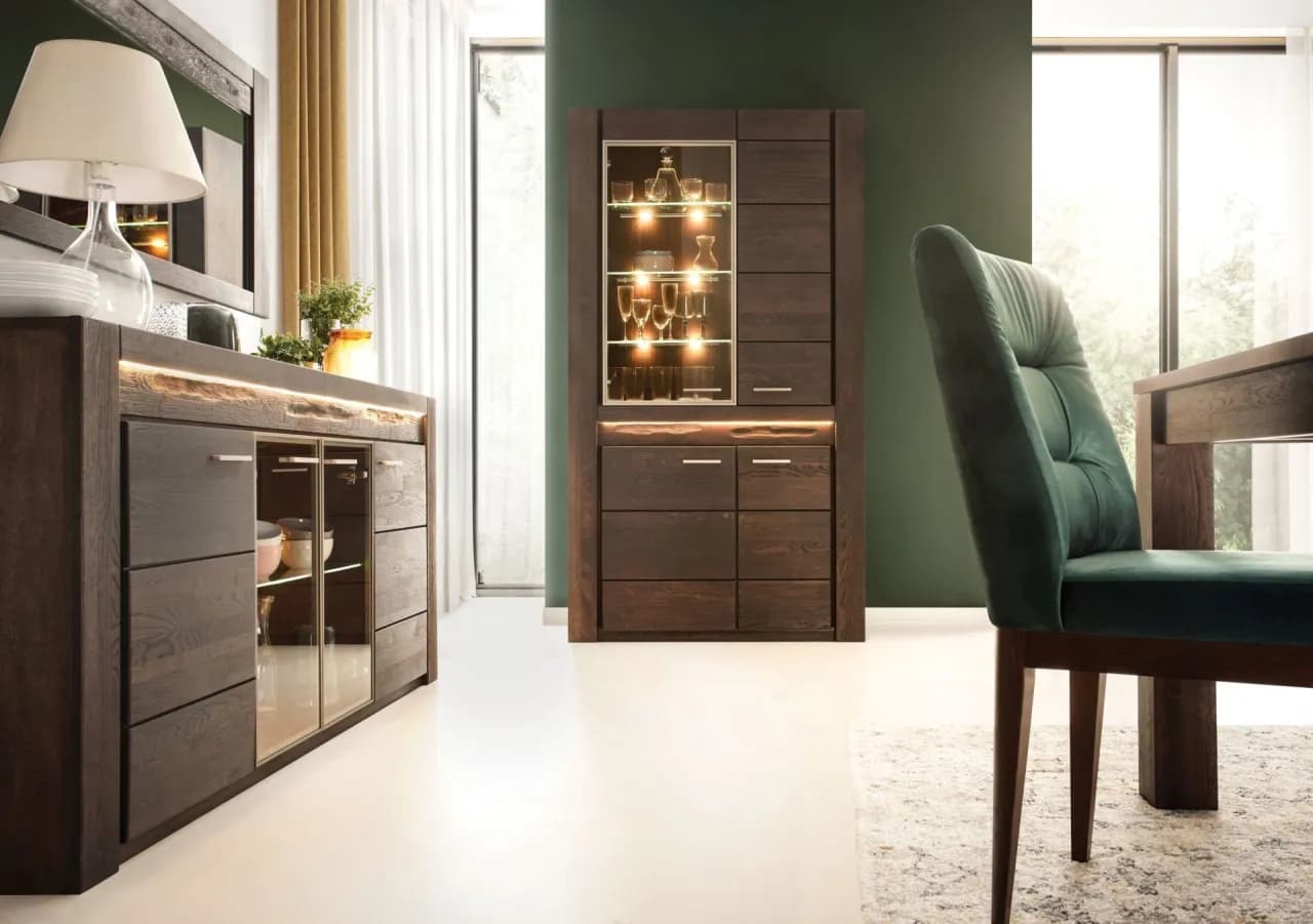 Jakie płytki do brązowych mebli? Odkryj idealne kolory i style